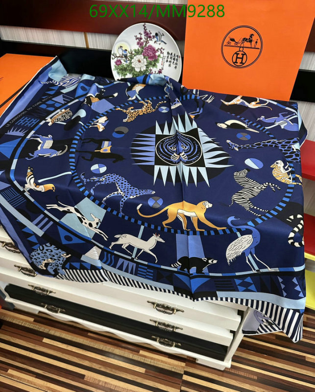 Hermes-Scarf Code: MM9288 $: 69USD