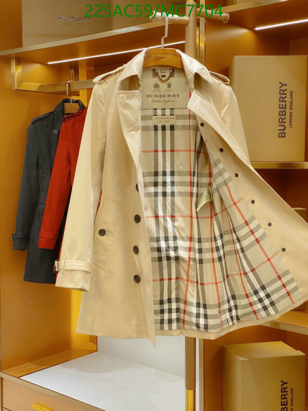 Burberry-Down jacket Women Code: MC7704 $: 225USD