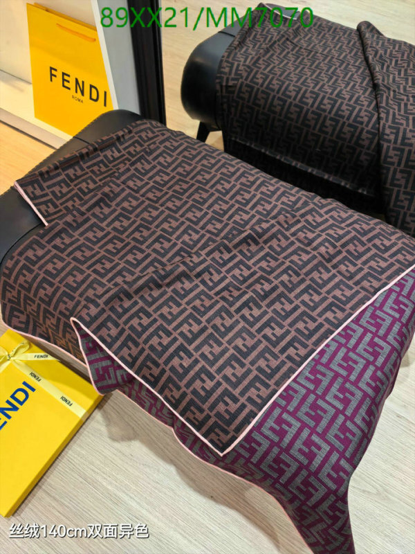 Fendi-Scarf Code: MM7070 $: 89USD