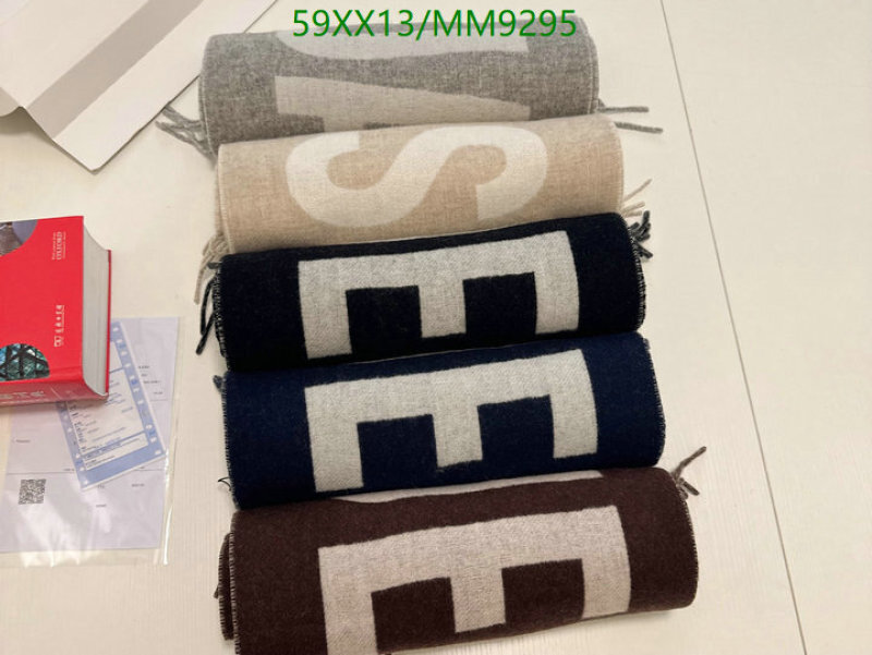 Jacquemus-Scarf Code: MM9295 $: 59USD