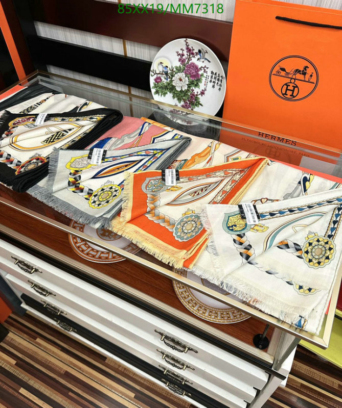 Hermes-Scarf Code: MM7318 $: 85USD