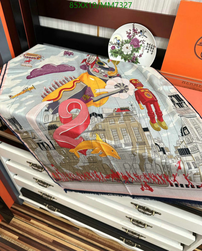 Hermes-Scarf Code: MM7327 $: 85USD