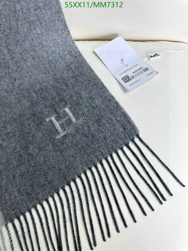 Hermes-Scarf Code: MM7312 $: 55USD