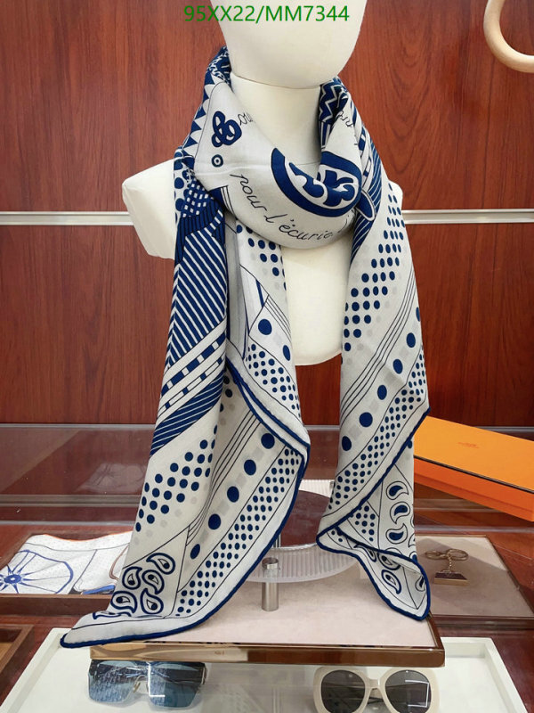 Hermes-Scarf Code: MM7344 $: 95USD