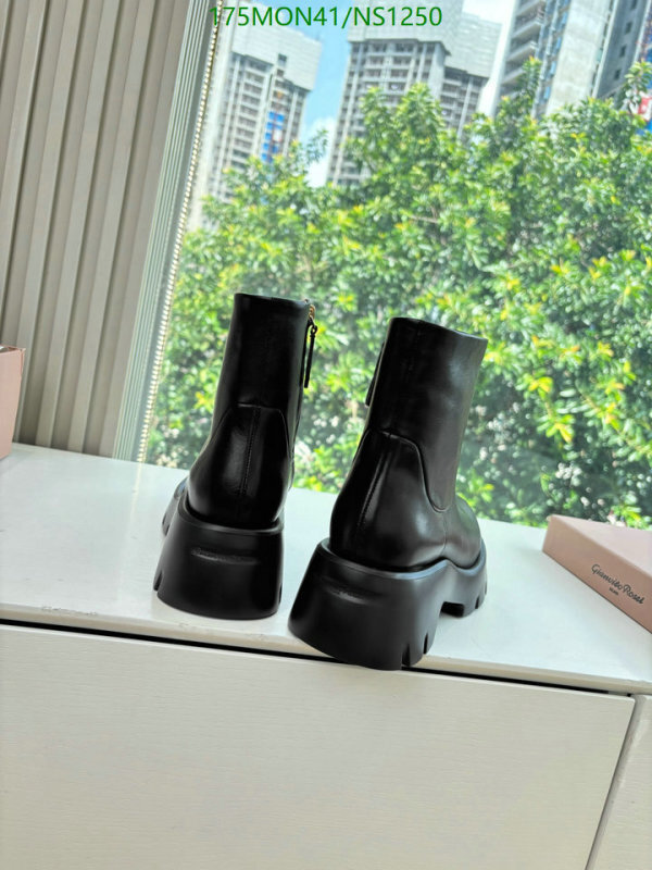 Boots-Women Shoes Code: NS1250 $: 175USD