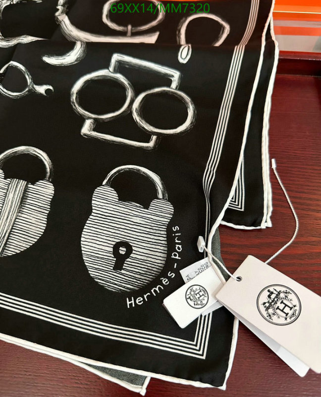 Hermes-Scarf Code: MM7320 $: 69USD
