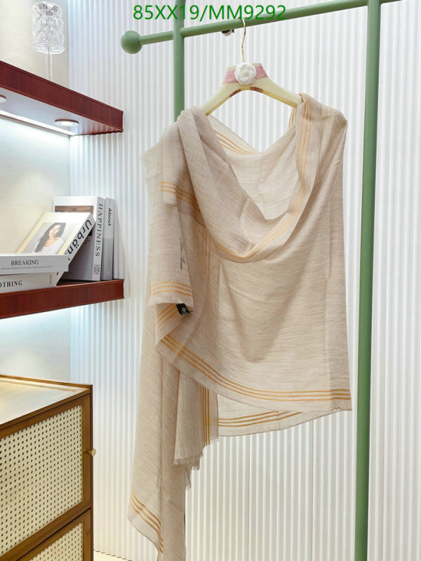Loro Piana-Scarf Code: MM9292 $: 85USD