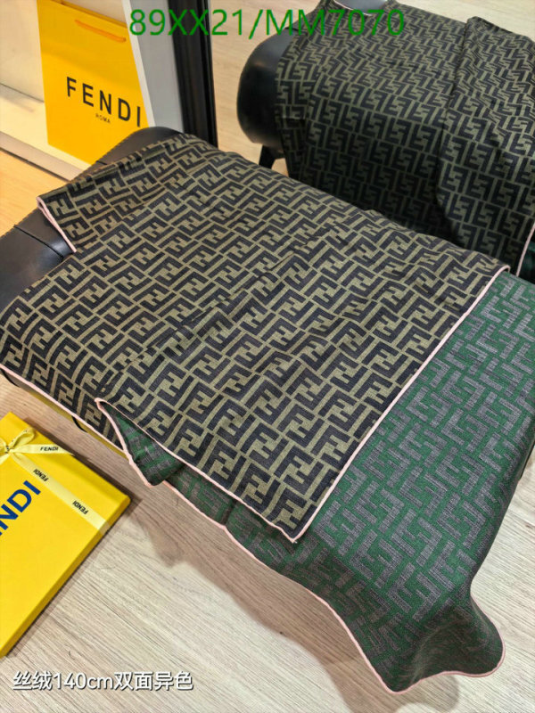 Fendi-Scarf Code: MM7070 $: 89USD