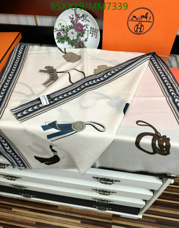 Hermes-Scarf Code: MM7339 $: 85USD