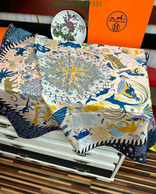 Hermes-Scarf Code: MM7331 $: 69USD