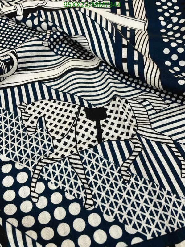 Hermes-Scarf Code: MM7344 $: 95USD