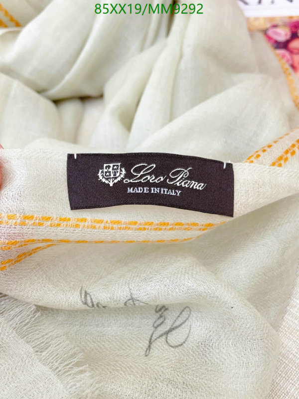 Loro Piana-Scarf Code: MM9292 $: 85USD