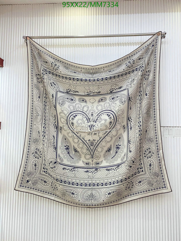 Hermes-Scarf Code: MM7334 $: 95USD