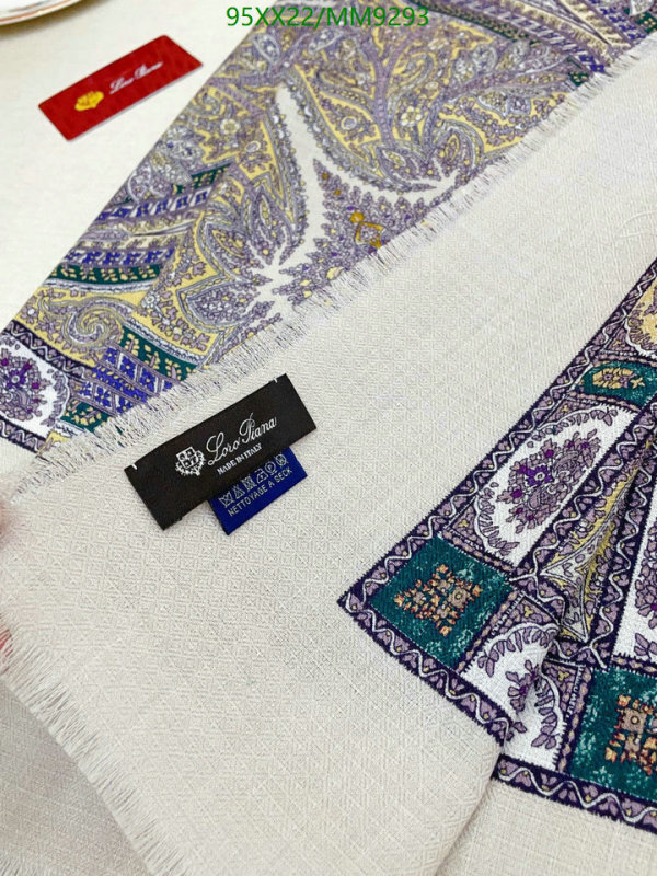 Loro Piana-Scarf Code: MM9293 $: 95USD