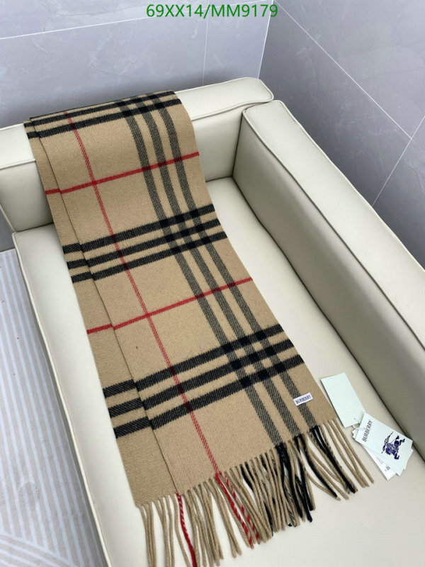Burberry-Scarf Code: MM9179 $: 69USD