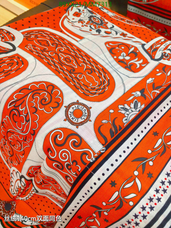Hermes-Scarf Code: MM7313 $: 89USD