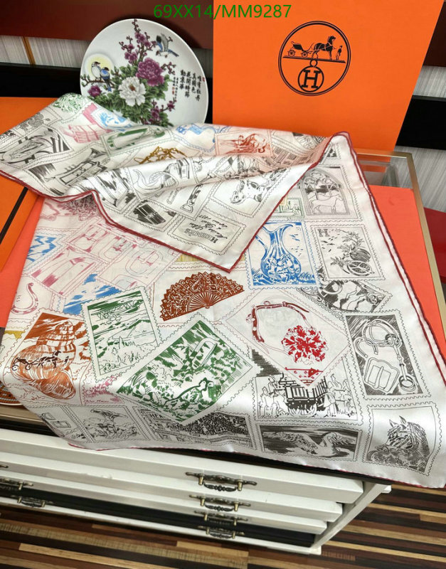 Hermes-Scarf Code: MM9287 $: 69USD