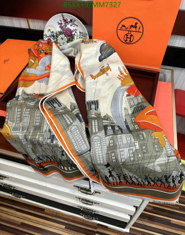 Hermes-Scarf Code: MM7327 $: 85USD