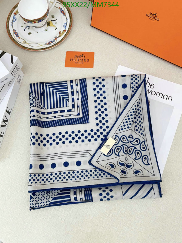 Hermes-Scarf Code: MM7344 $: 95USD