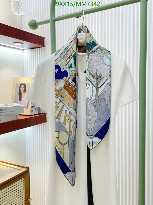 Hermes-Scarf Code: MM7342 $: 69USD