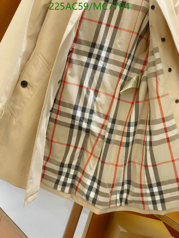 Burberry-Down jacket Women Code: MC7704 $: 225USD