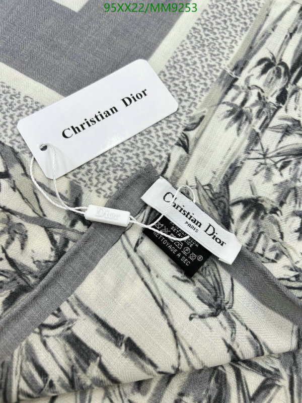 Dior-Scarf Code: MM9253 $: 95USD