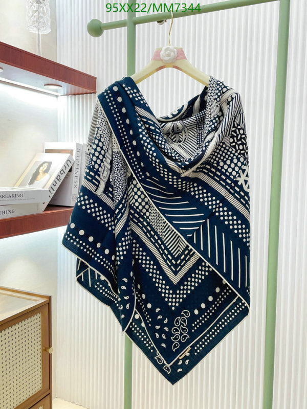 Hermes-Scarf Code: MM7344 $: 95USD
