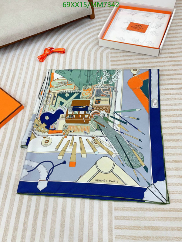 Hermes-Scarf Code: MM7342 $: 69USD