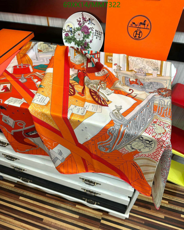 Hermes-Scarf Code: MM7322 $: 69USD