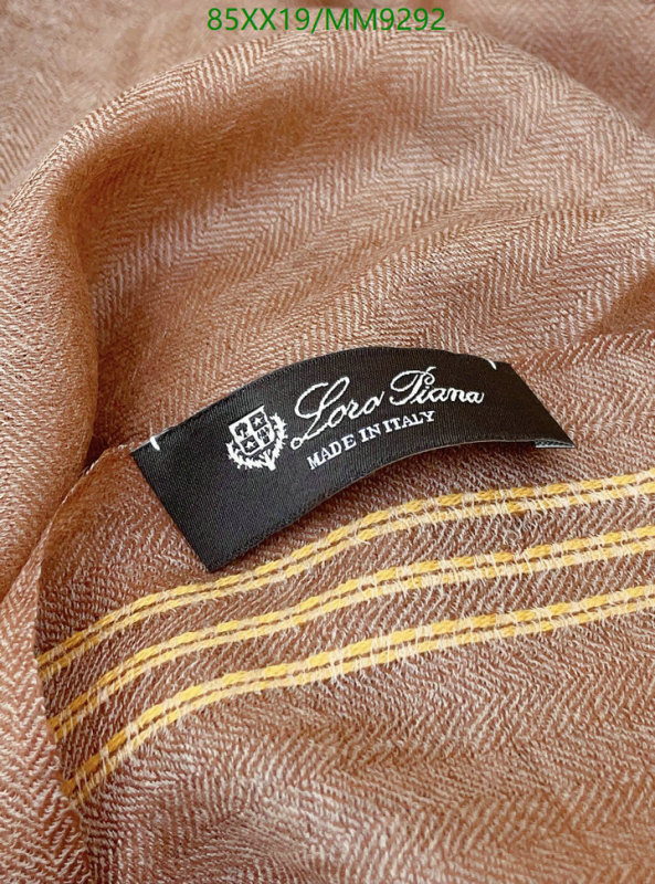 Loro Piana-Scarf Code: MM9292 $: 85USD