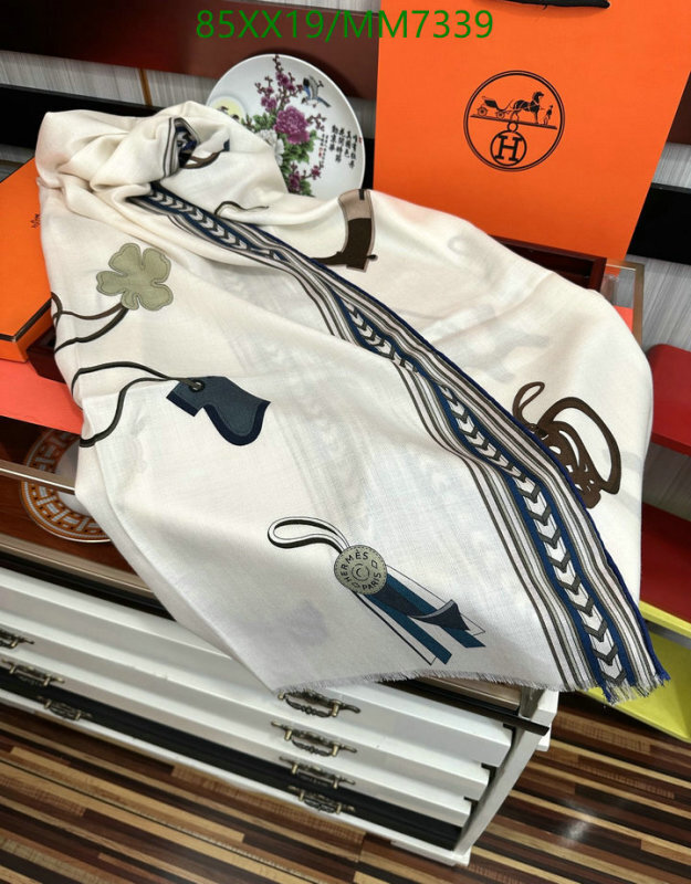 Hermes-Scarf Code: MM7339 $: 85USD