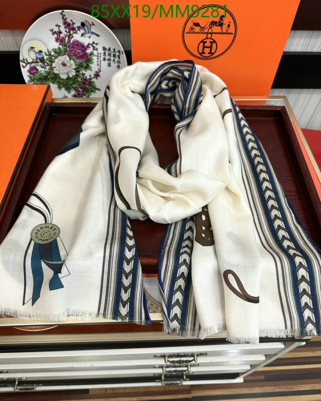Hermes-Scarf Code: MM9281 $: 85USD