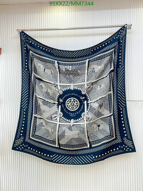 Hermes-Scarf Code: MM7344 $: 95USD