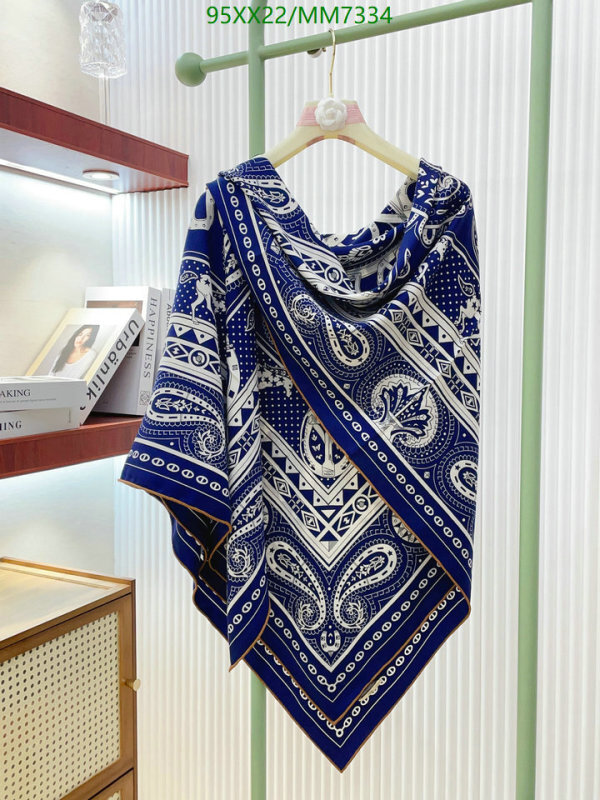 Hermes-Scarf Code: MM7334 $: 95USD