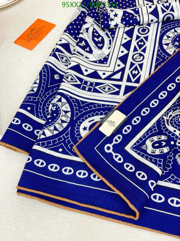 Hermes-Scarf Code: MM7334 $: 95USD