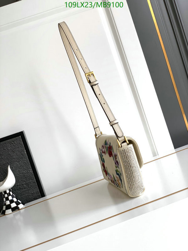 Valentino-Bag-4A Quality Code: MB9100 $: 109USD