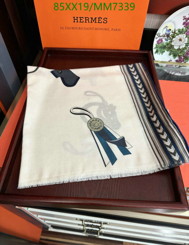 Hermes-Scarf Code: MM7339 $: 85USD