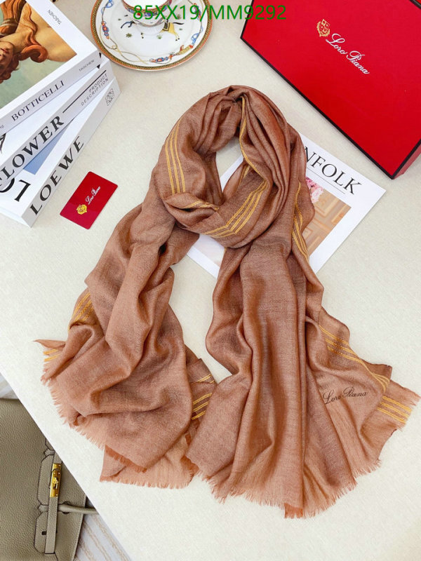 Loro Piana-Scarf Code: MM9292 $: 85USD
