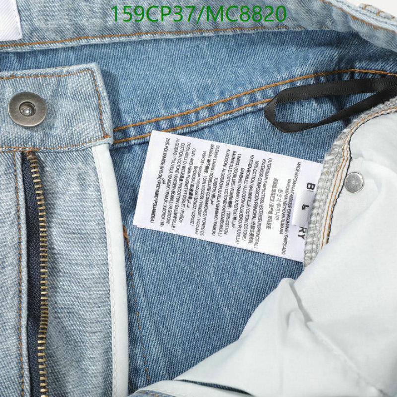 Burberry-Clothing Code: MC8820