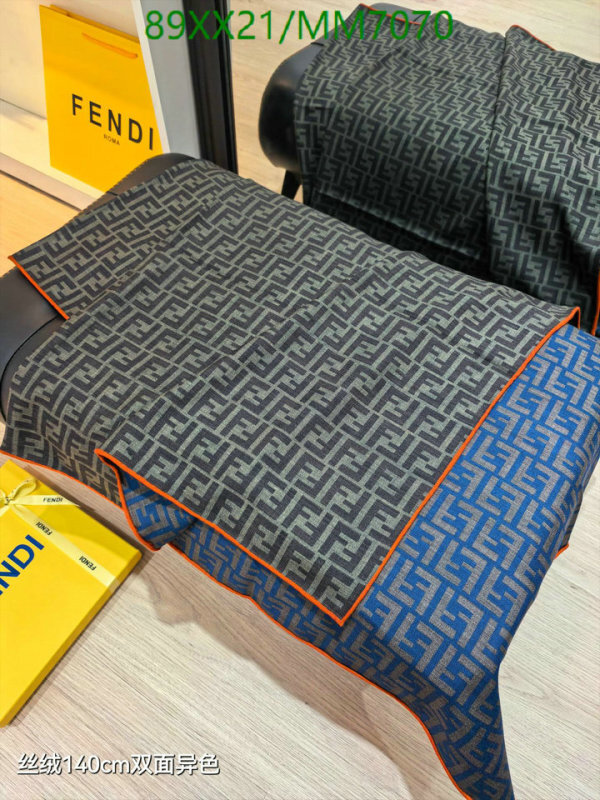 Fendi-Scarf Code: MM7070 $: 89USD