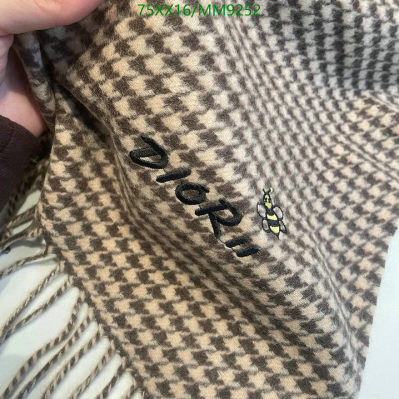 Dior-Scarf Code: MM9252 $: 75USD
