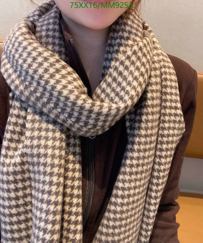 Dior-Scarf Code: MM9252 $: 75USD