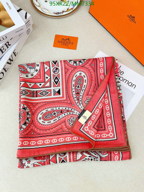 Hermes-Scarf Code: MM7334 $: 95USD