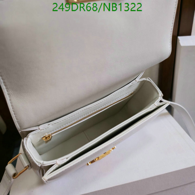 Celine-Bag-Mirror Quality Code: NB1322 $: 249USD