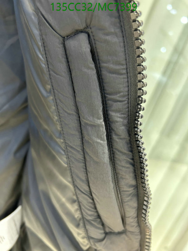 Canada Goose-Down jacket Men Code: MC7399 $: 135USD