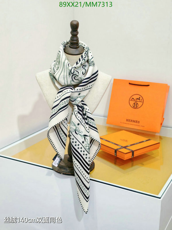 Hermes-Scarf Code: MM7313 $: 89USD