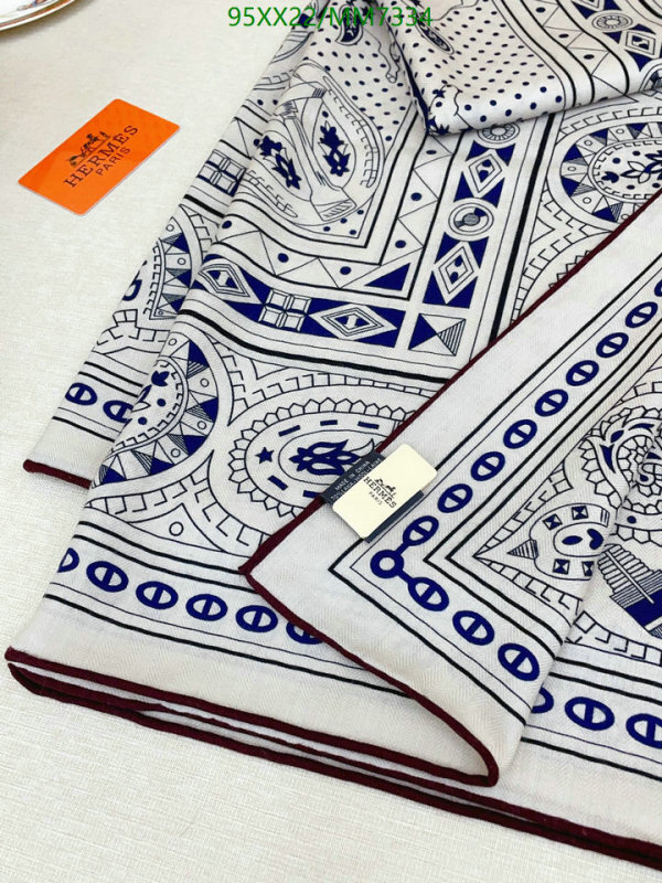 Hermes-Scarf Code: MM7334 $: 95USD