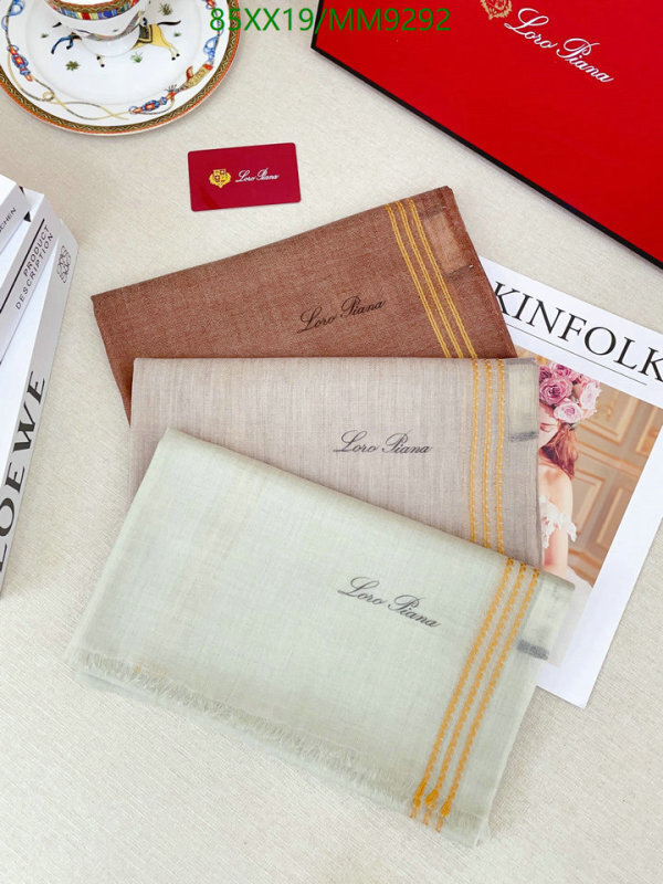 Loro Piana-Scarf Code: MM9292 $: 85USD