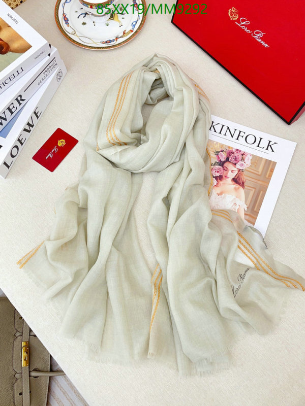 Loro Piana-Scarf Code: MM9292 $: 85USD