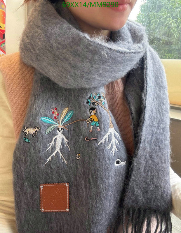 Loewe-Scarf Code: MM9290 $: 69USD